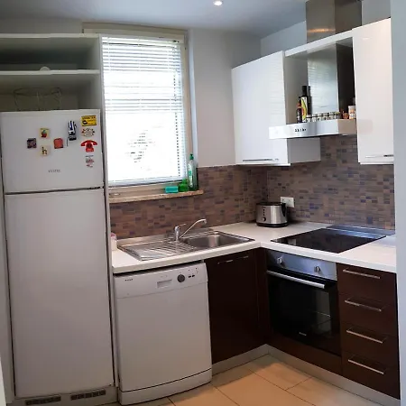Great Location, Modern & Cozy In Daire Göcek