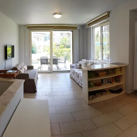 Daire Great Location, Modern & Cozy In *
