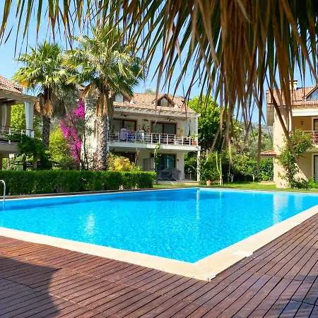 Great Location, Modern & Cozy In Göcek